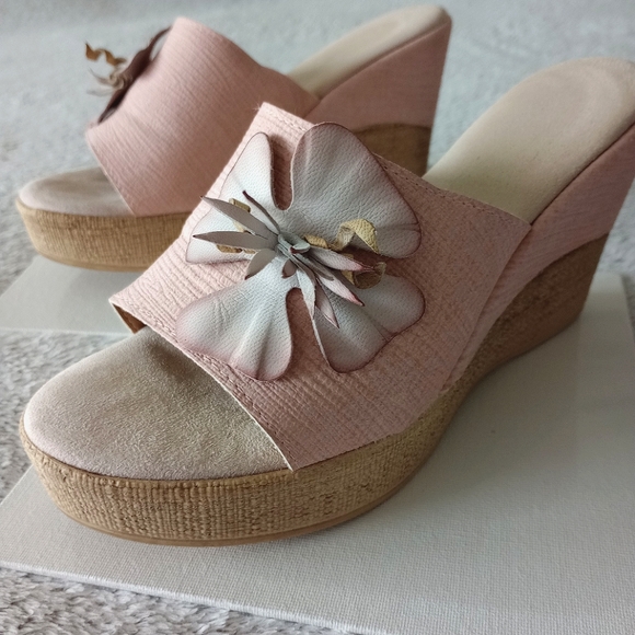 Tuscany by Easy Street Castello Women's Wedge open toe platform Sandals 3 inch - Picture 2 of 8